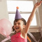 Prinzessinnengeburtstag-Spiel-Luftballontanz