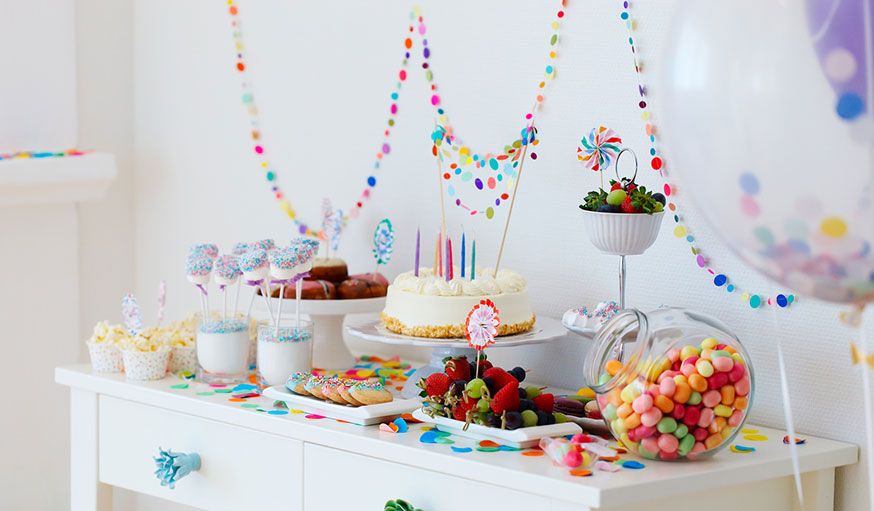 Keine Babyparty ohne Desserttisch. • Foto: BlueOrange Studio / Fotolia.com