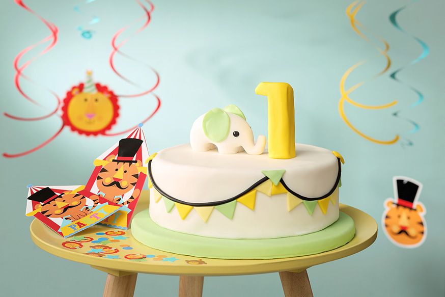 Bei dieser zauberhafter Elefanten Kuchen ist der Hingucker auf dem 1. Geburtstag.  • Foto & Styling: Thordis Rüggeberg, Foodproduktion: Eileen Greuel