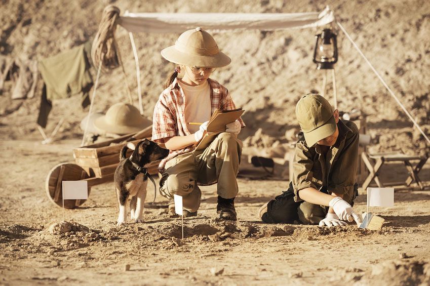 Was die kleinen Dinoforscher in der Fundgrube ausbuddeln werden? • Foto: Alexandr Vasilyev / Fotolia.com